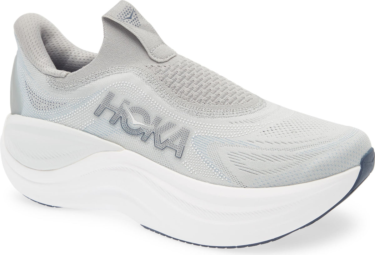 Skyward Laceless Recovery Sneaker
