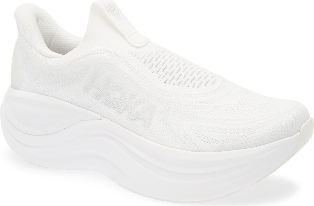 Skyward Laceless Recovery Sneaker