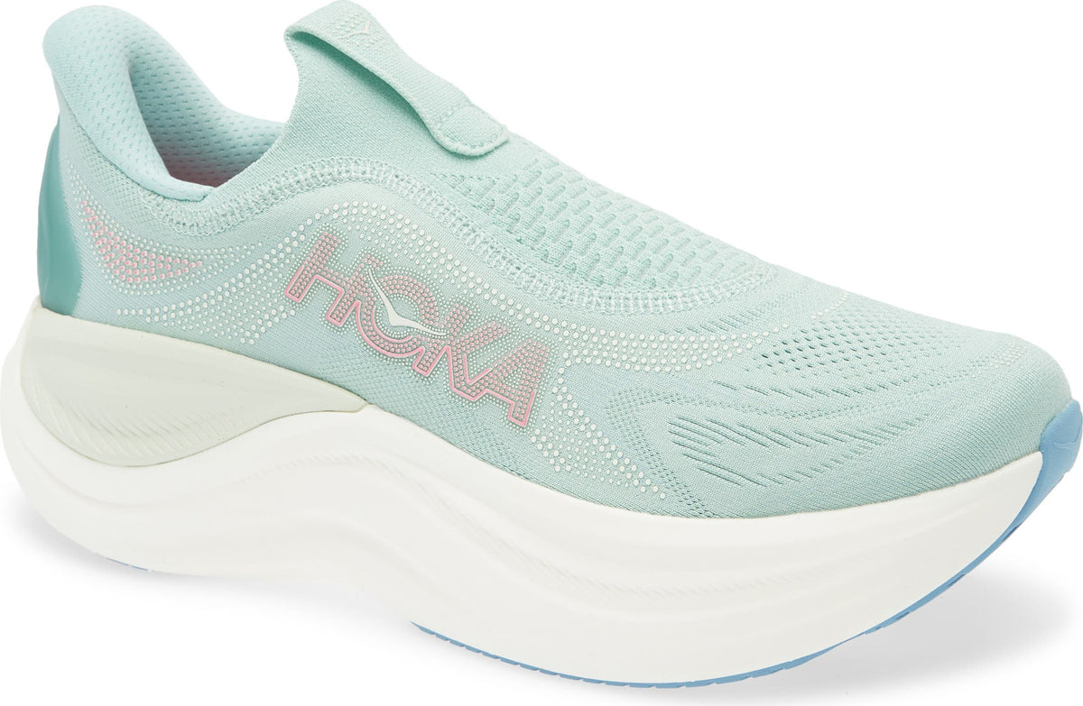 Skyward Laceless Recovery Sneaker