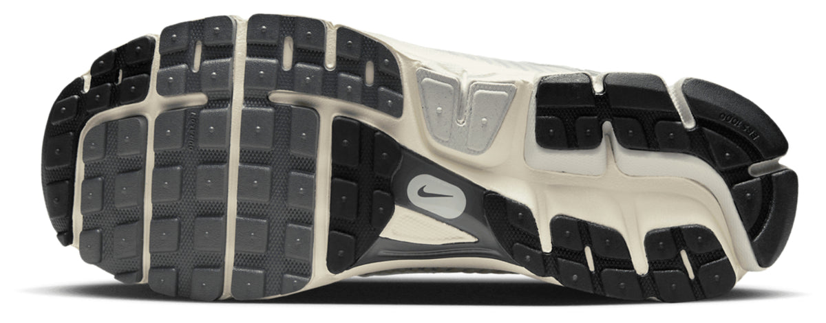 Nike Vomero 5 - Men's - Grey/Grey/Beige
