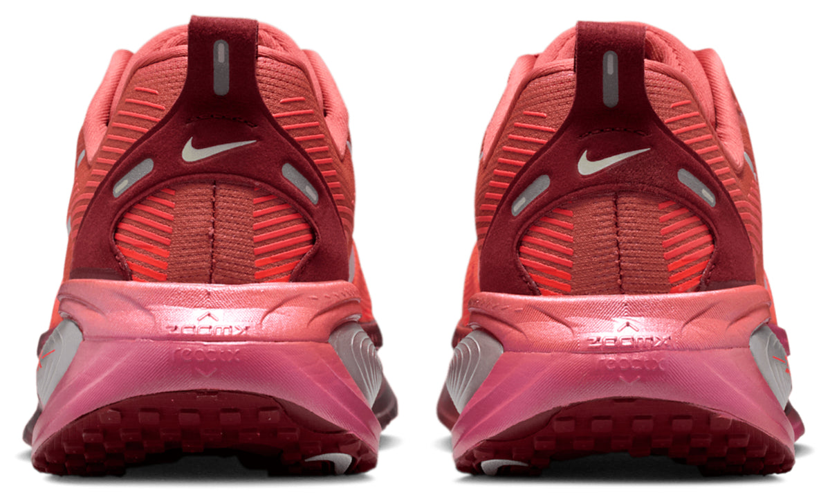 Nike Vomero 18 - Women's - Lt Redwood/Barely Green/Brt Crimson
