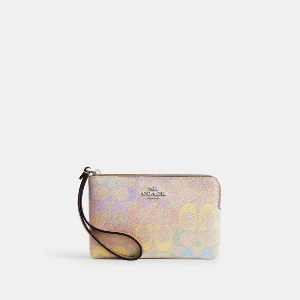 Corner Zip Wristlet