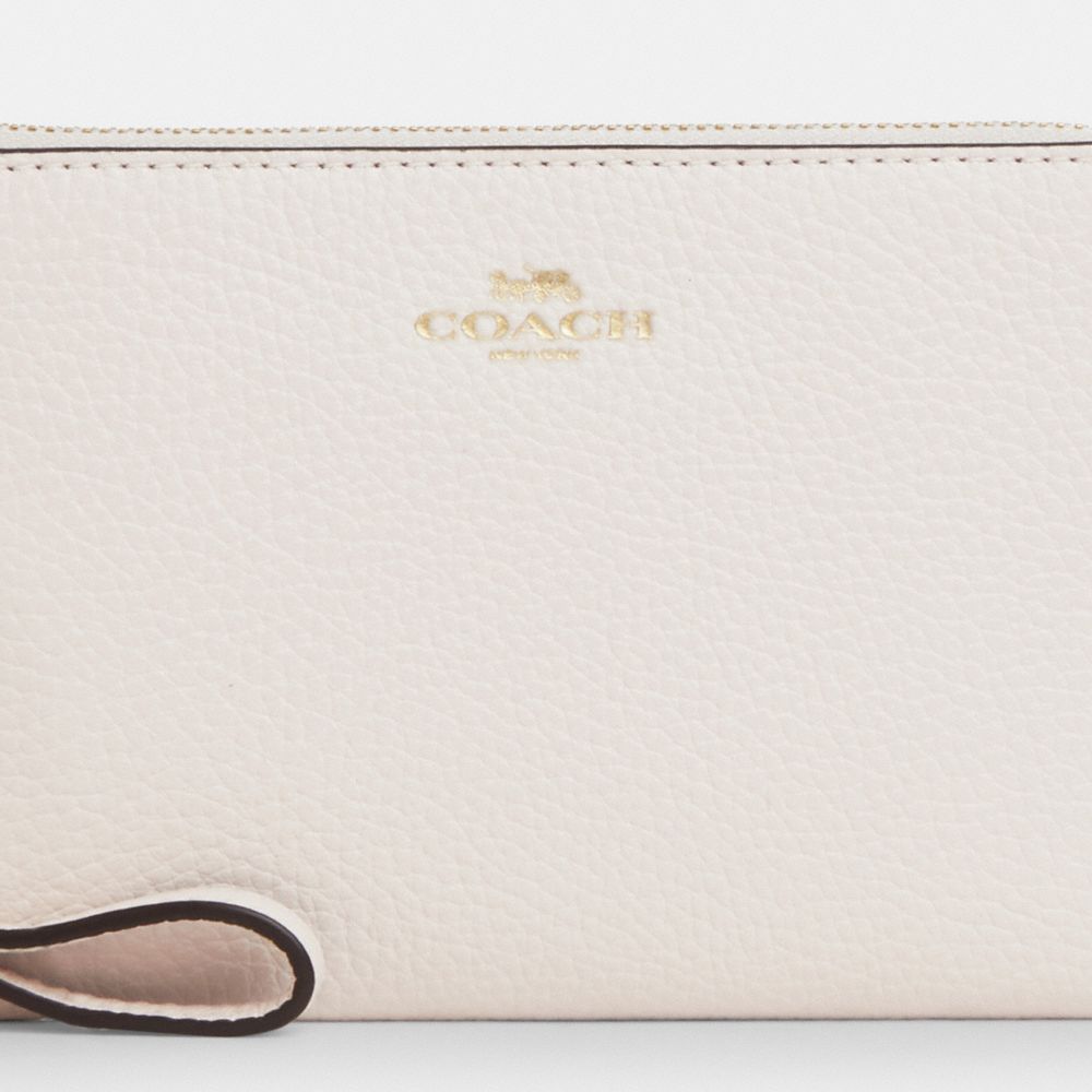 Corner Zip Wristlet